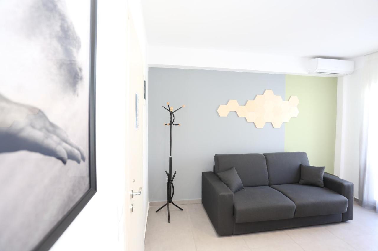 Downtown Seaside Suites Salonic Exterior foto